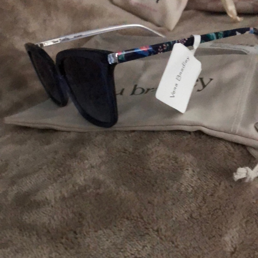 NWT Aimee Flamingo Garden sunglasses - Picture 1 of 7